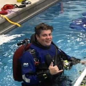 Portrait image of an ERDI Instructor dive instructor